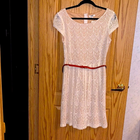 Cato Dresses & Skirts - 🛍🛍Cato Off white lace dress w capped sleeves🛍🛍